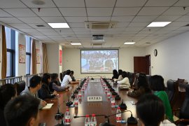 <b>缅怀英烈 铭记历史 广阳湾投资集团组织观看第十批在韩志愿军烈士遗骸</b>